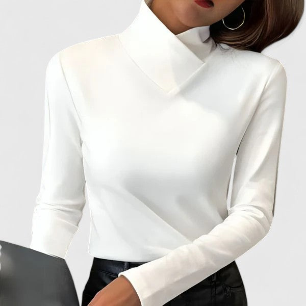 Yvonne | Elegant Turtleneck