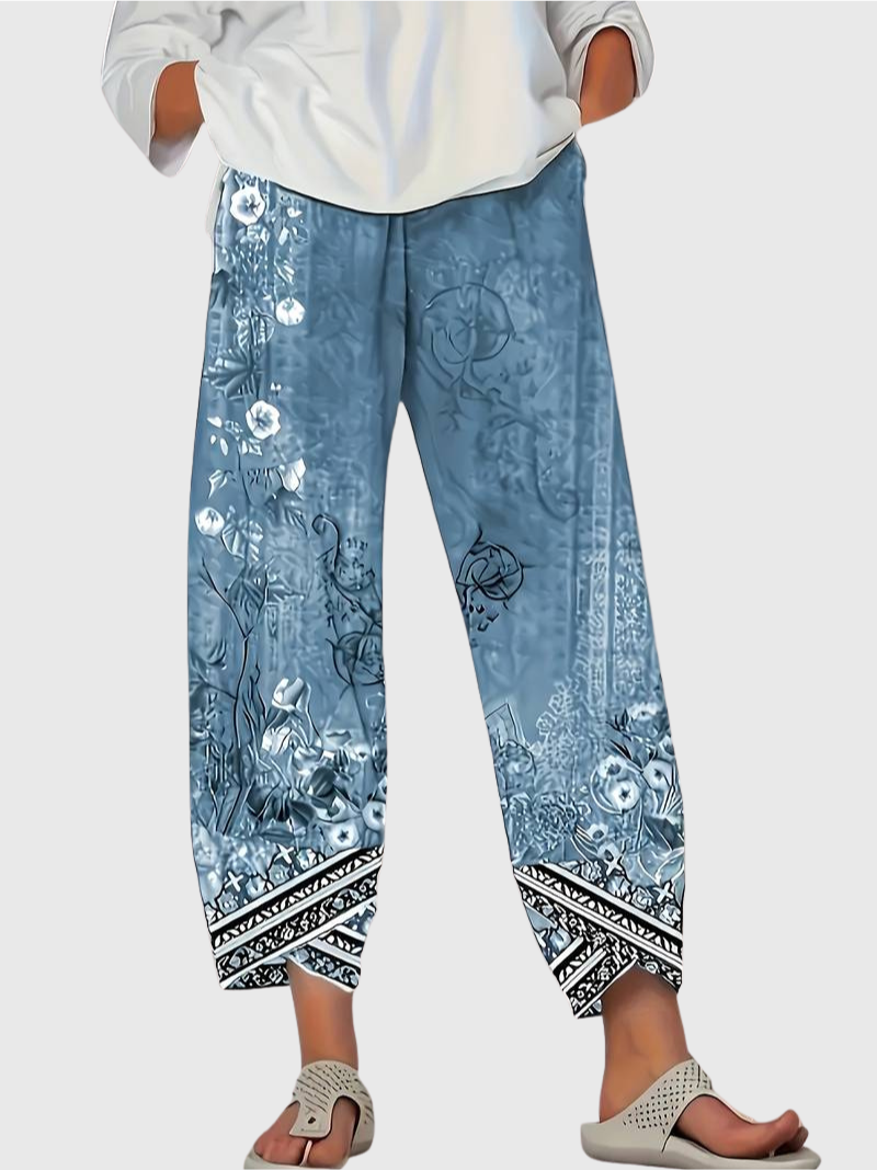 Natasha | Vintage Floral Capri Pant With Elastic Waist