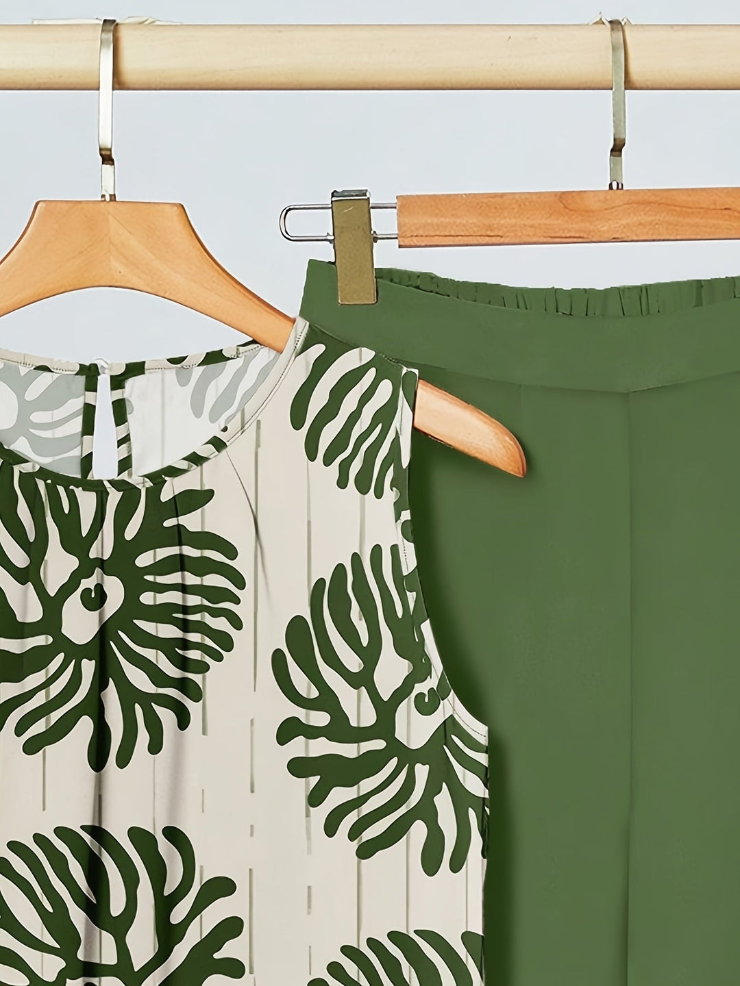 Brittany | Elegant Minimalist Floral Set