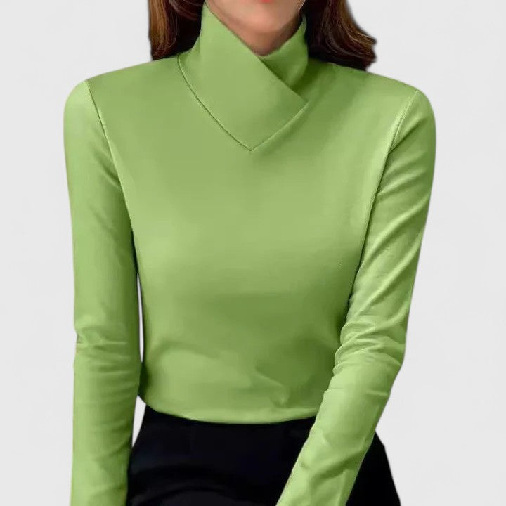 Yvonne | Elegant Turtleneck