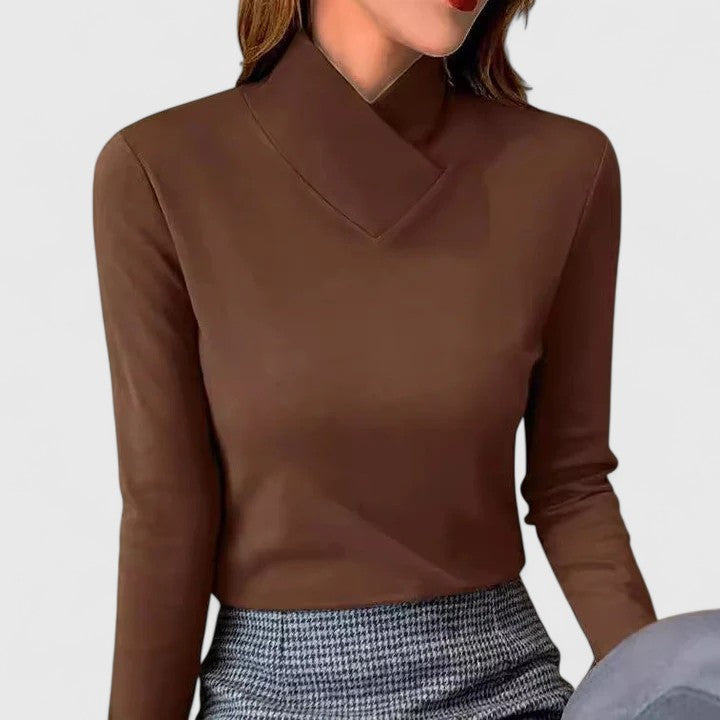 Yvonne | Elegant Turtleneck