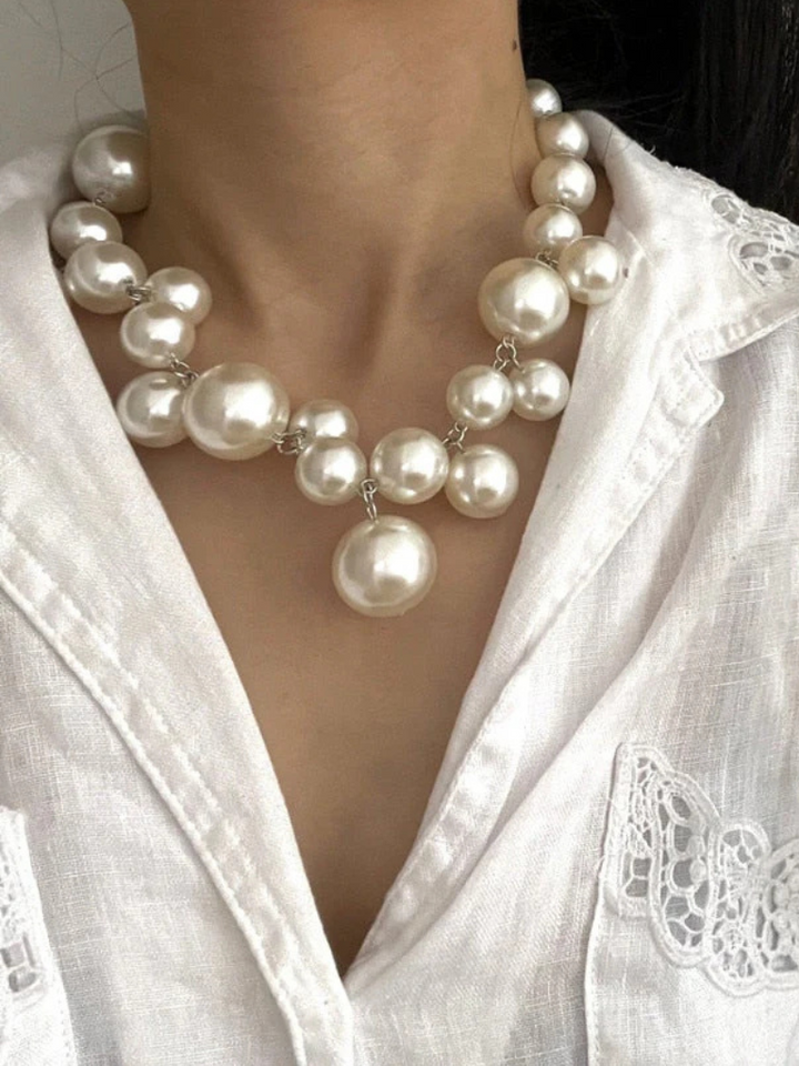 Maria | Bold Pearl Necklace