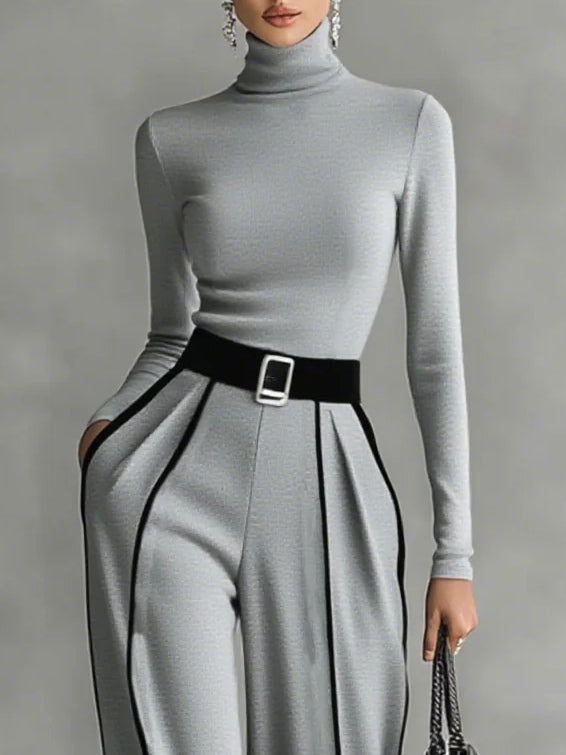 Vera | Elegant Ensemble with Contrasting Details